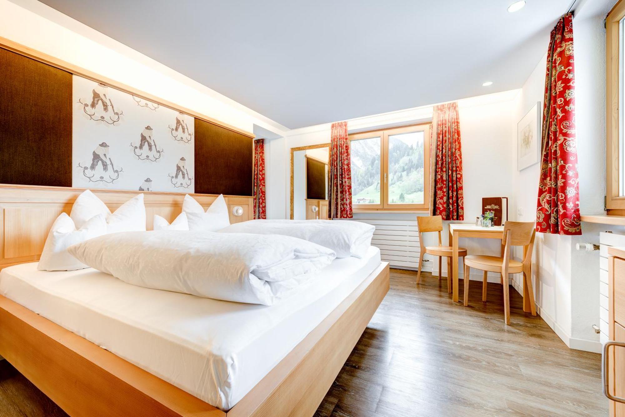 Hotel Gasthof Kreuz Sonntag Exterior photo